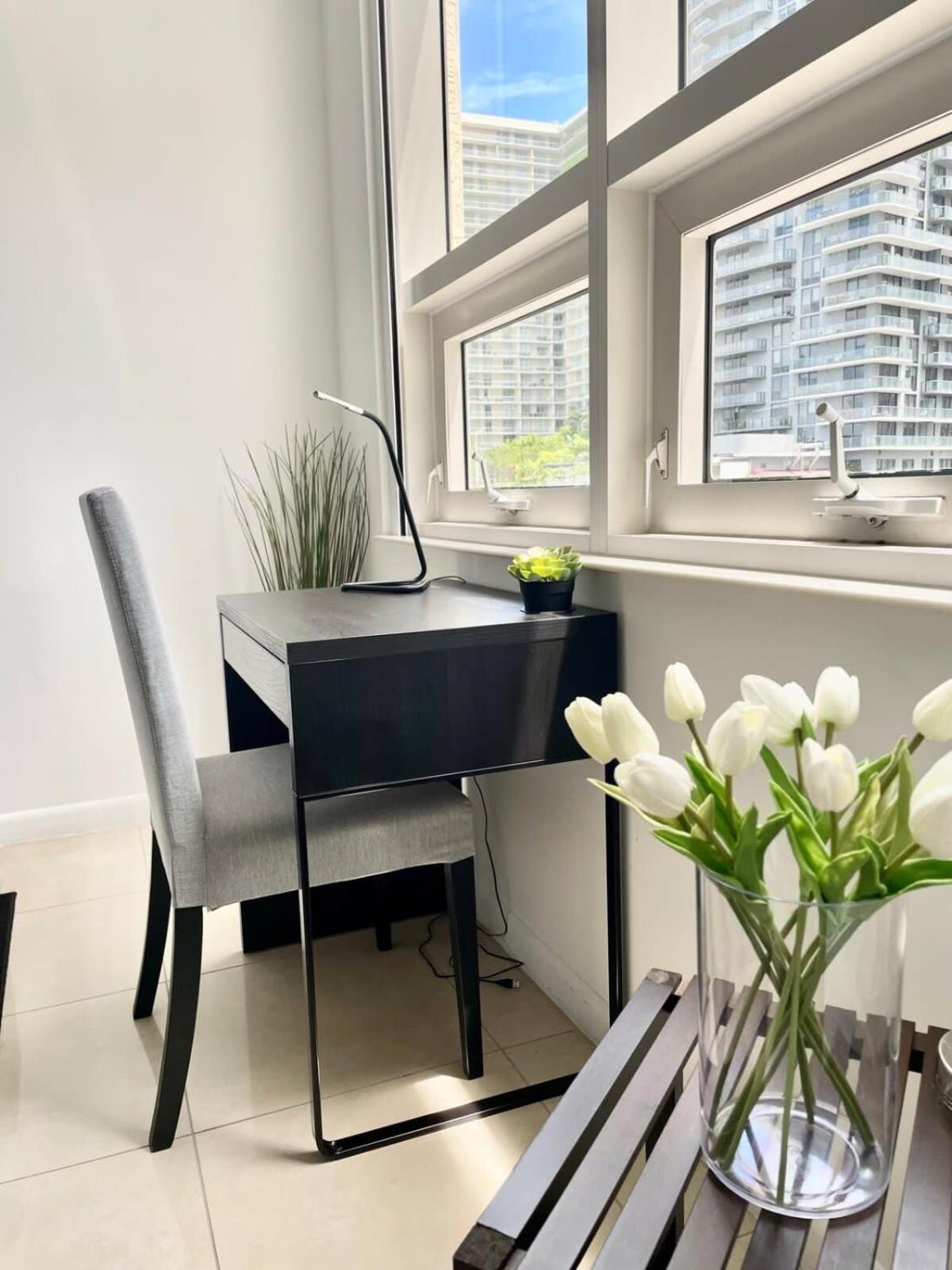 City Condo In Midtown Wynwood With Pool And Parking Miami Luaran gambar