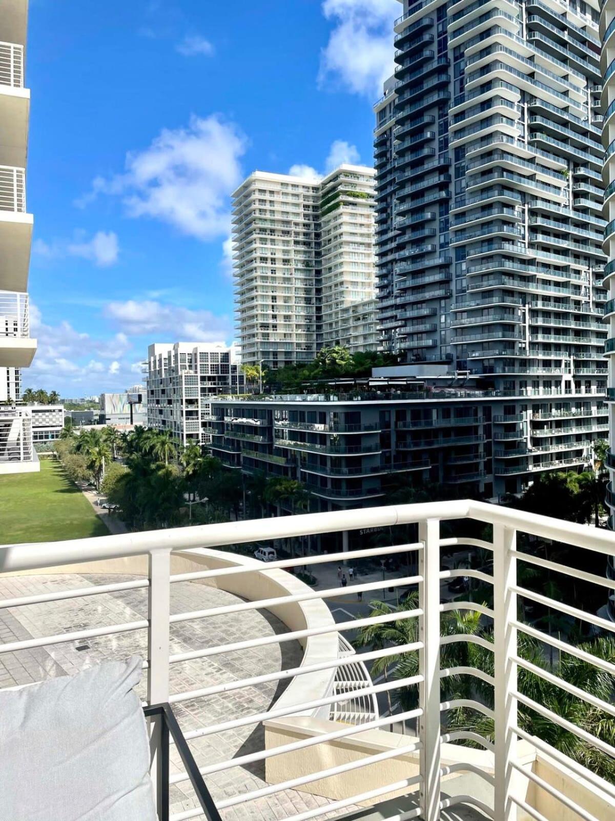 City Condo In Midtown Wynwood With Pool And Parking Miami Luaran gambar